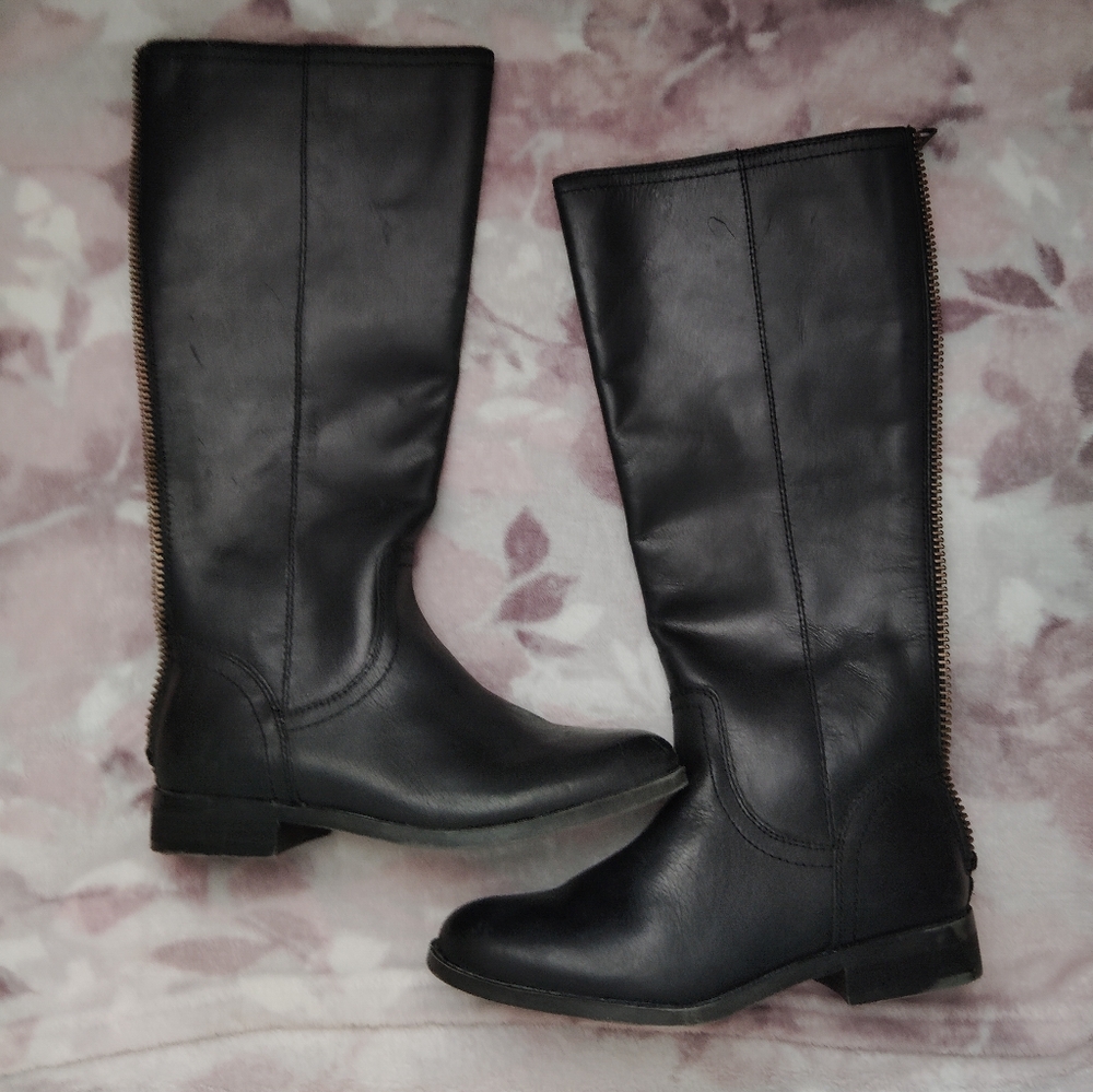 Frye and Co. Women's Black Leather Boots - Picture 7 of 8
